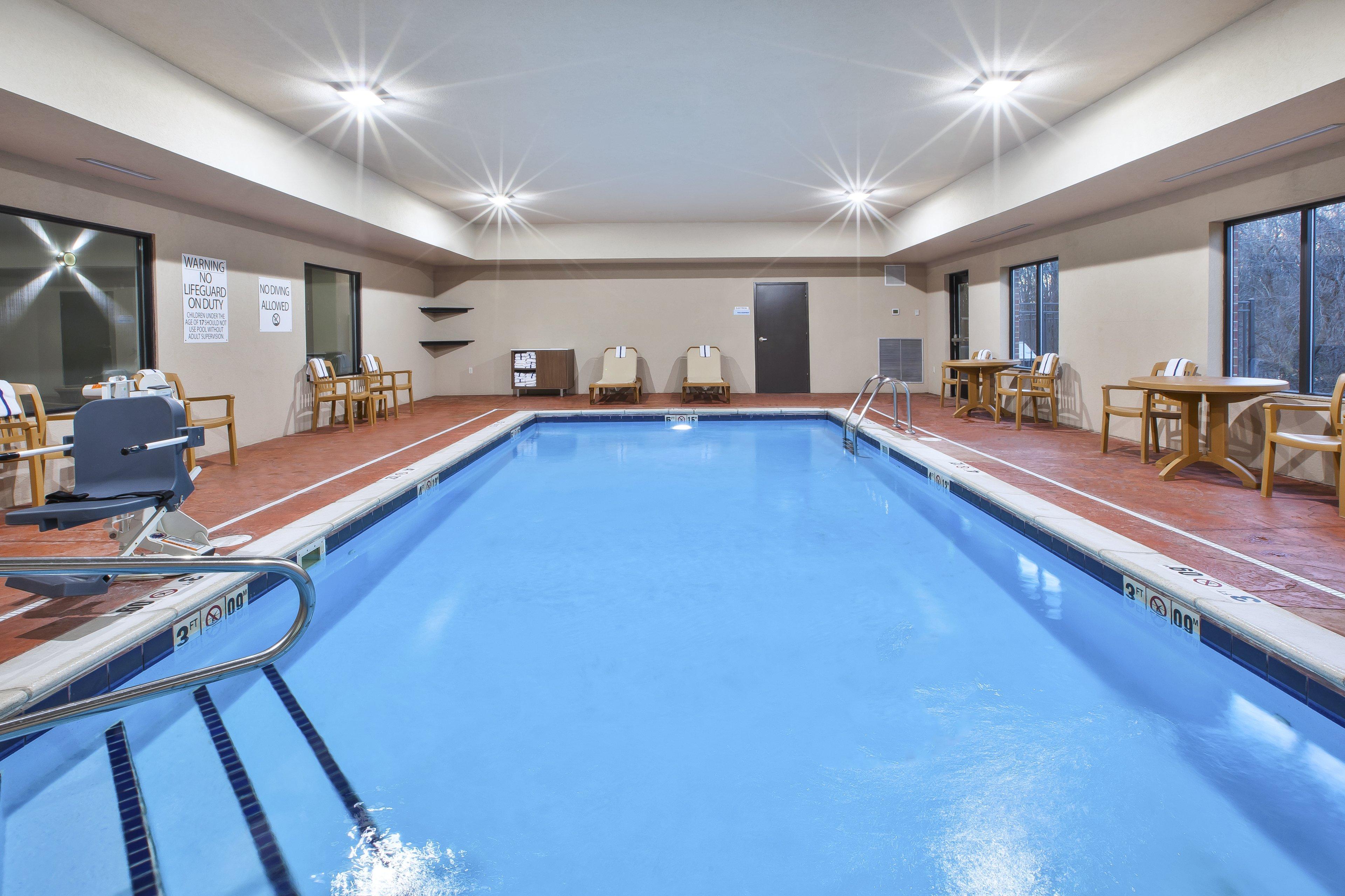 Holiday Inn Express Niles By Ihg Luaran gambar