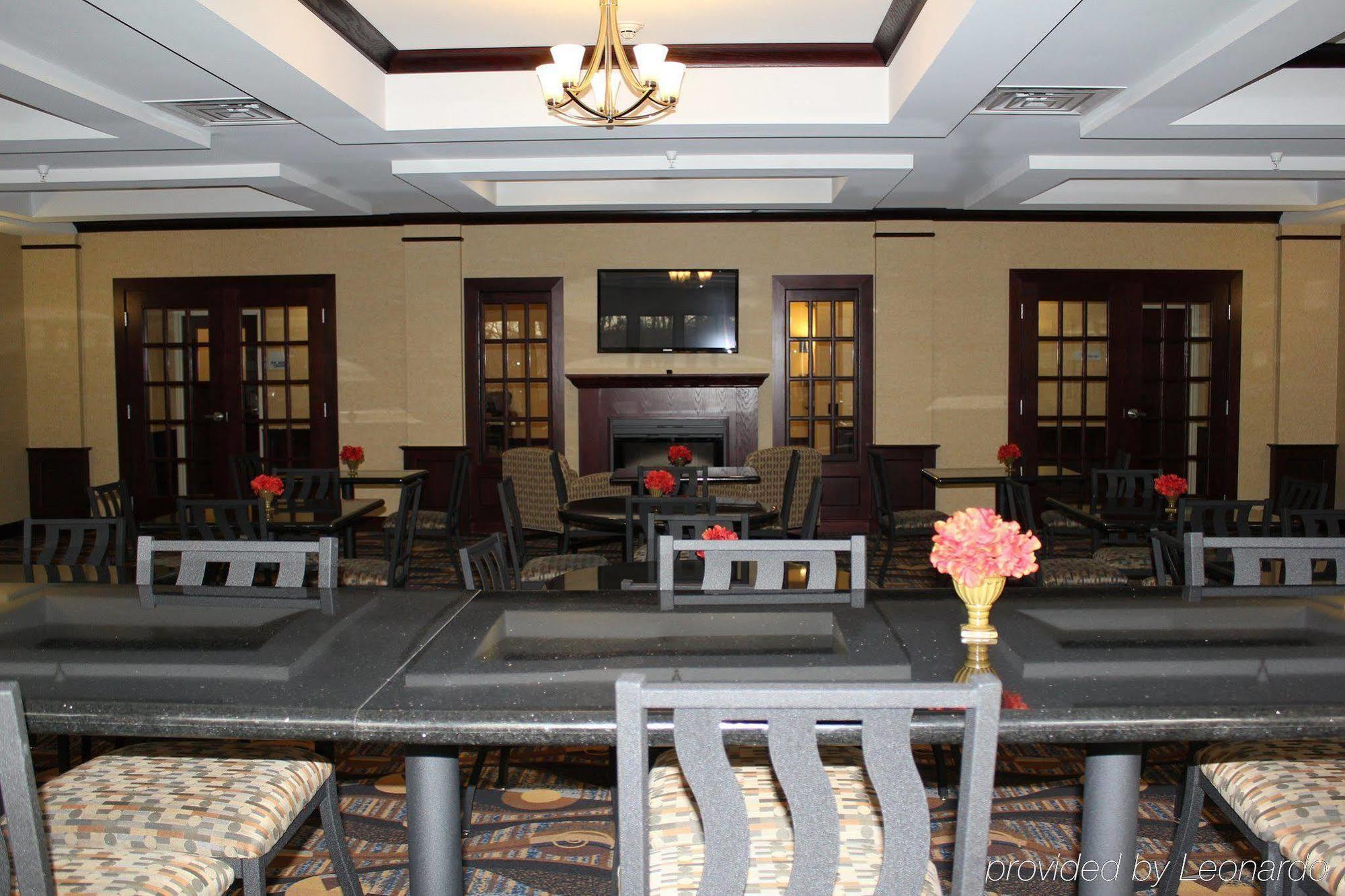 Holiday Inn Express Niles By Ihg Dalaman gambar
